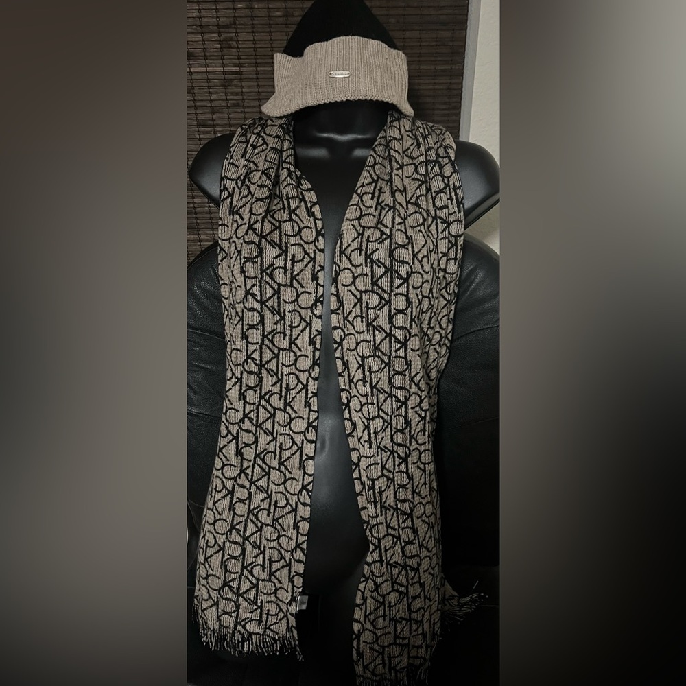 2pc Calvin Klein Women Scarf and Beanie